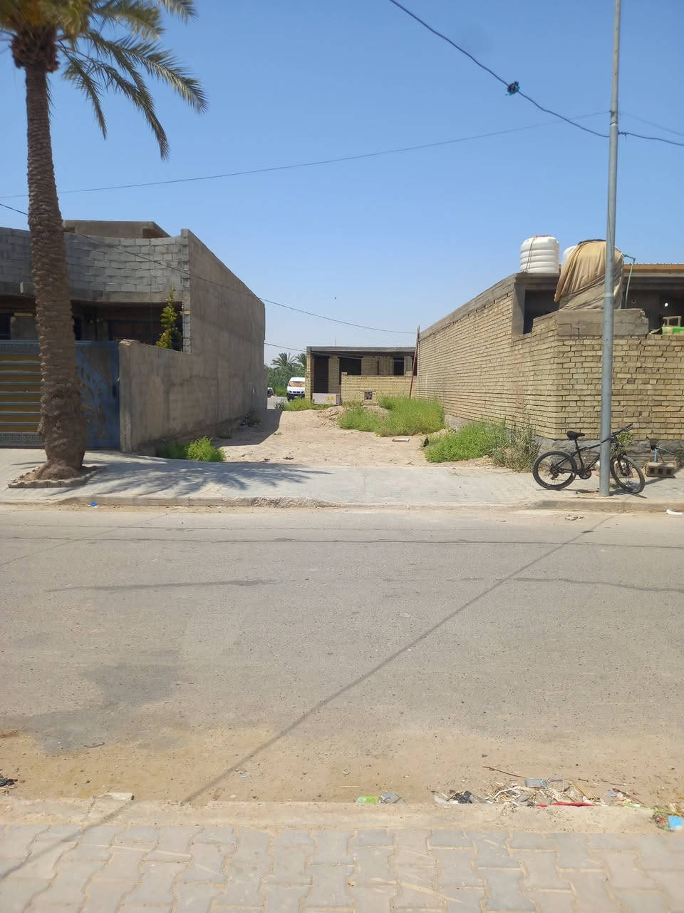 قطعة ارض للبيع زنجيل شارعين تبليط مقابل حديقه منتزه ترهم مشتملات اثنين
الشراي يتصل***********
