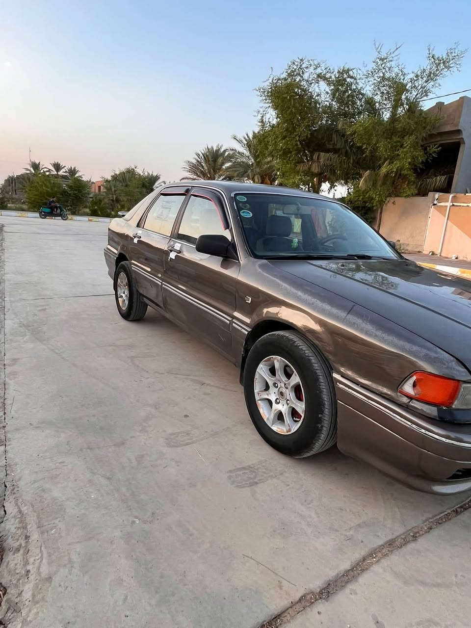 سلام عليكم
سيارة مستبوشي للبيع موديل 1992 شرط التحويل 
رقم انكليزي اربيل سياره بدون ضرر بدون صبغ 
سياره نضيفه كلشي شغال بيهه اي نقص مابيهه 
تخم تاير جديد     محرك 1600 كير عادي 
كير ومحرك شرط ضمان.      مكان ديالى سعدية 
للاستفسار اتصل ع رقم ‭***********‬

نص مكتوب في الصور:
- 11:07 ص
- 11:06 ص