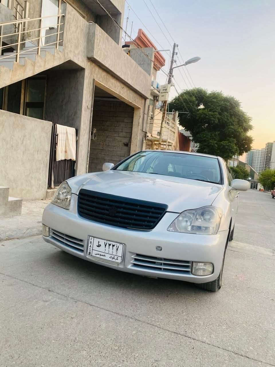 شاهینەی 2006 بڕاوە
180000 ڕۆشتوە
کۆدی بۆکراوە باڕکۆدی وەرنەگرتوە
مەکینە گەورەی گێڕ گەورە 182
ناو قەیسیو کوشن جڵد
سێ دوگمە
تایەی تازەیە 
تەبریدی ساردو گەرمی مەزبوتە
47 گەڵاو معامەلە
***********
شوێن: سلێمانی
