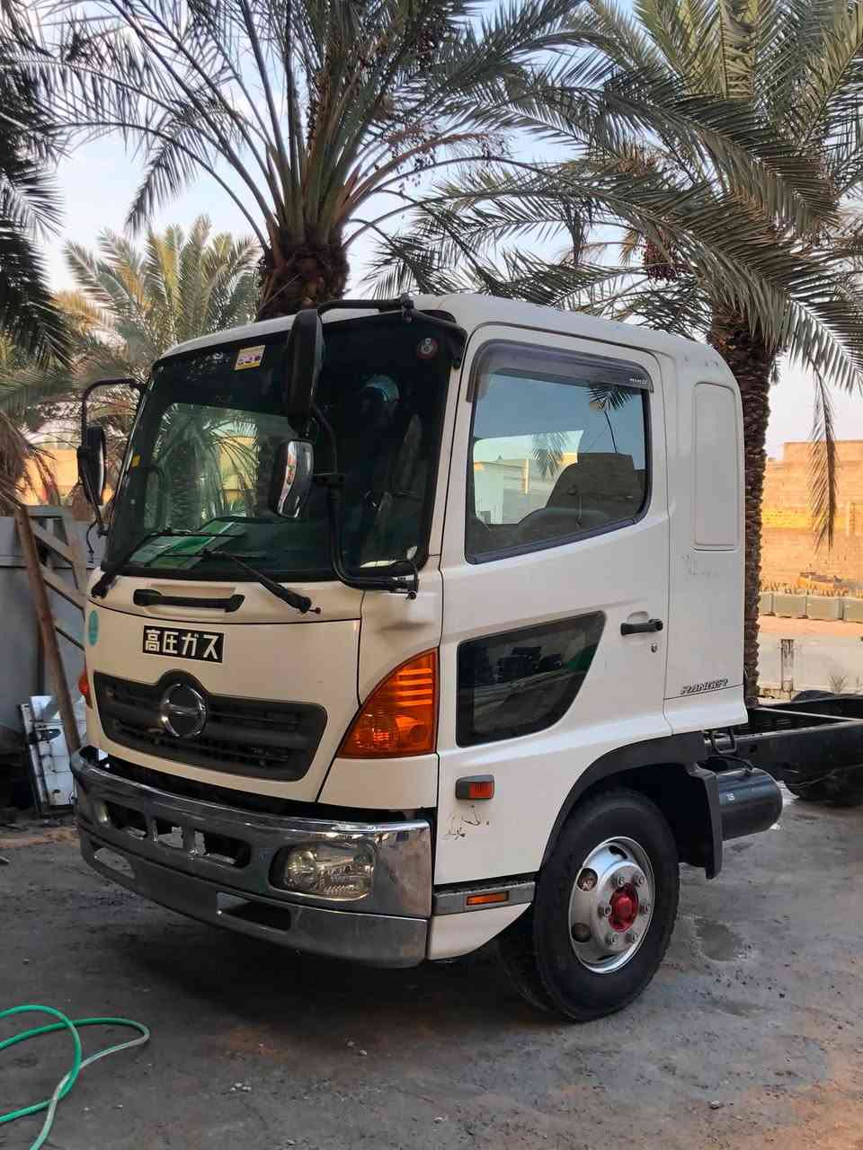 السلام عليكم شباب هينو شيطان للبيع 
السياره مرقمه وكامله 
عنواني بصره ابو الخصيب حمدان 
للاستفسار ***********
***********
