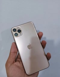 آيفون ١١ برو ماكس • ٢٥٦ • بلادي مفتوح
