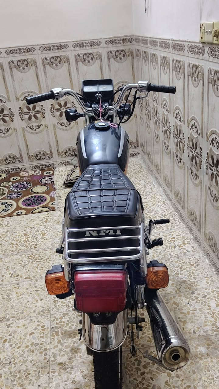 سلام عليكم شباب
 دراجه نامه امتياز  للبيع مديل ٢٥ اصولي دراجه بعده بجيس او احله من صوره بعد مكاني نجف سعر ٧٠٠ او بيه مجال  تواصل ***********
