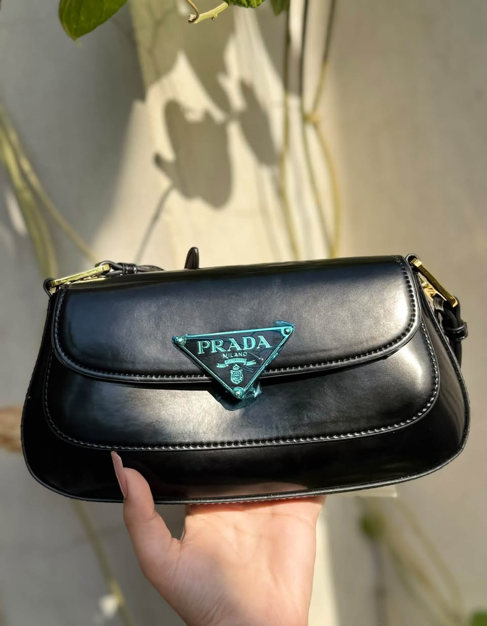 حقيبه ماركه PRADA صنع في MlLANO
