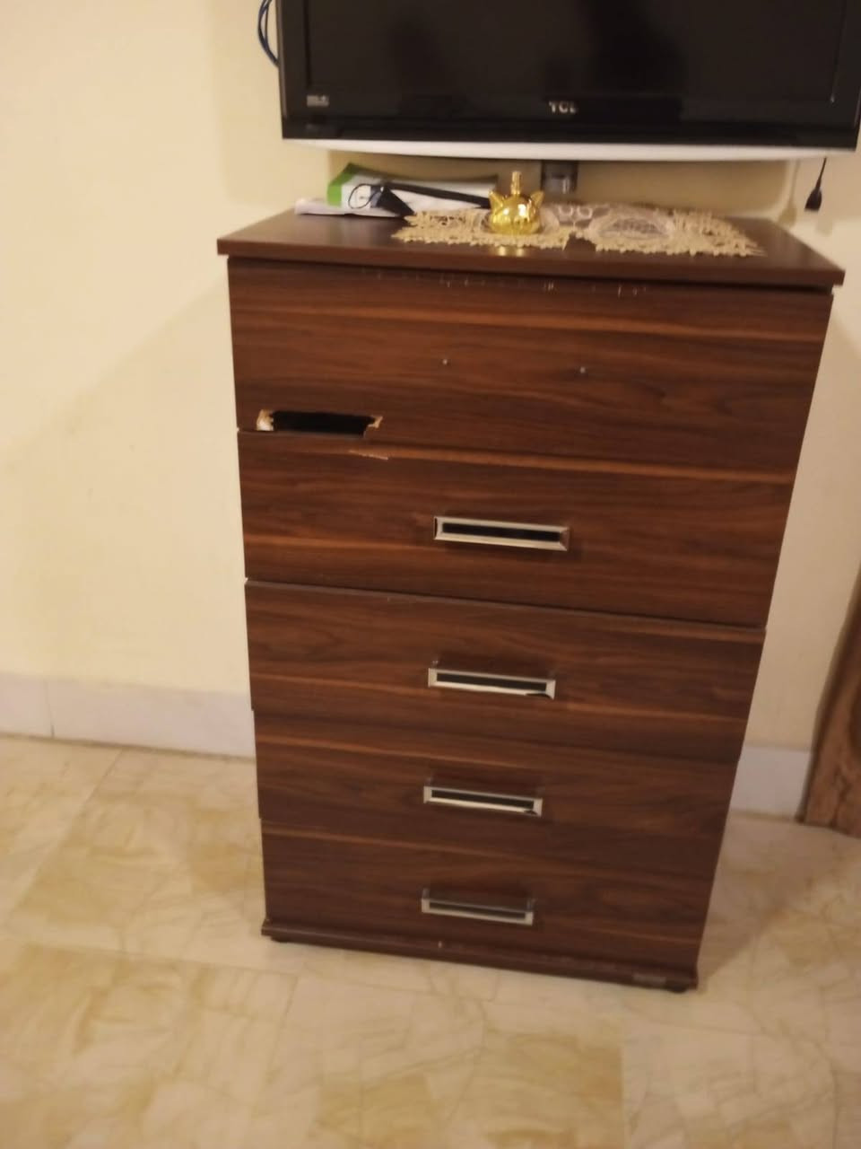 غرفه نوم ابوب 5 نظيفة 6 قطع هيه ودوشكها العنوان كاني كرده جامع الرحمن بشارع المقابيل الحديقه *********** راسلني على الواتس أو خاص وتدلل
