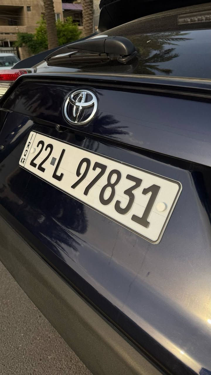را ف فور للبيع موديل 2023 xle حادثها بابين بدون ايرباك ماشيه 35000 كم مواصفات معروفه فتحه سقف متواجد عل رقم *********** السعر 235 بيها مجال حك الجيه
