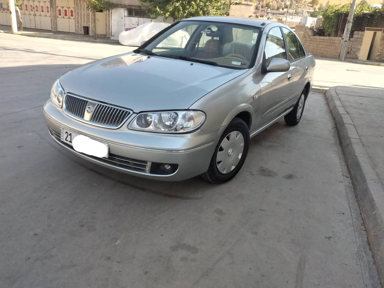 نیسان سەنی یابانی سلڤەر 2005 گێڕ ئۆتۆماتیک ناو زەردی جام عادی شاشەو کامێرەو جوانکاری بۆ کراوە  یەک چەمەلۆخی پێشەوەی لای سەیق  بۆیاخەو دڕگای سایەقش کەمێ  پەمپی هەیە  بۆ تێکەڵ کرنوە  بێ ناو گرتن بێ سارد  بەگی داناوە شوێی سپرەکەی لە ژێرەوەو جێ سپێرەکە تۆزێکی پێوەیە  باقیاتی بە شەرت سێ لەپە دەست کاڵبونەوەی هەیە زۆر کەمە کاڵبونەوەکەی لە ڕەسمەکان دیارە  سەنەوی تا نزکی 2029 تازەیە تایەی تازەیە   گێڕو مەکینەو تەرید ساردو گەمو تەحویلو غەرامە بەشەرت 
نرخی 83  گەڵاو مەجالی برایانە گۆڕینەوەیش دەکەم  بەسەیارەیەک دڵم بیگرێت کێشەی باقیم نیە 
شوێن سەیدسادق
(***********)
ڤایبەر +وەتسئاپ ئیش دەکات

