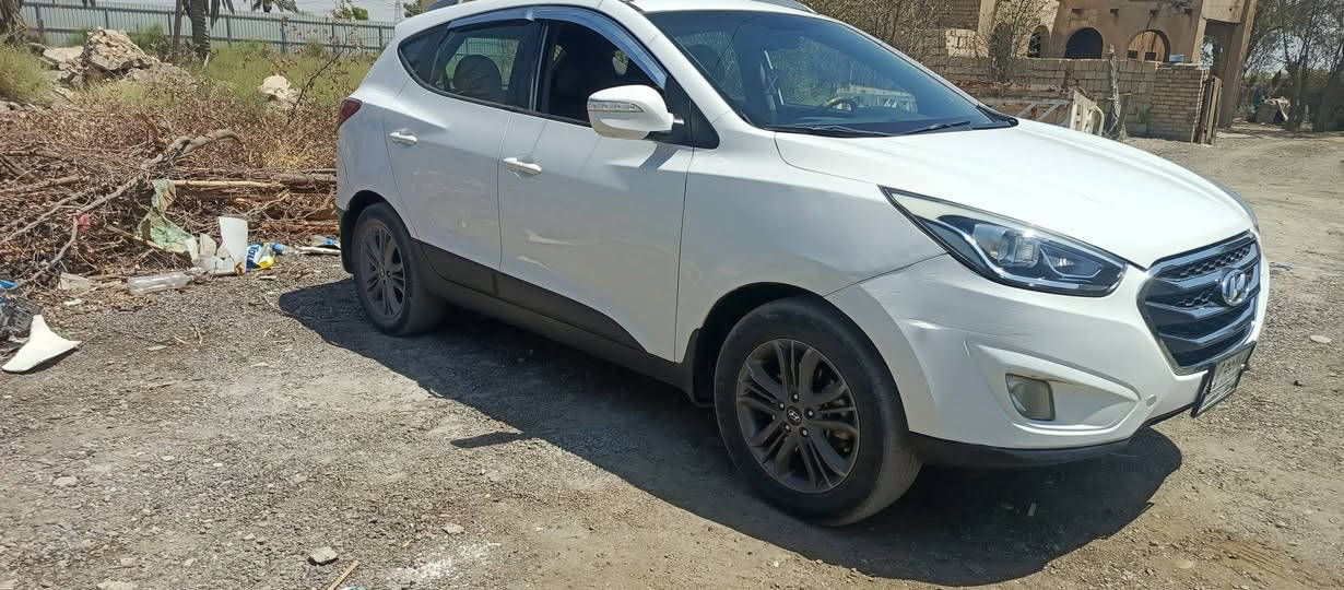 سلام عليكم توسان 2015 بدون دواخل سونار موجود بل منشور سعر105مكان بغداد المحموديه ***********//***********
