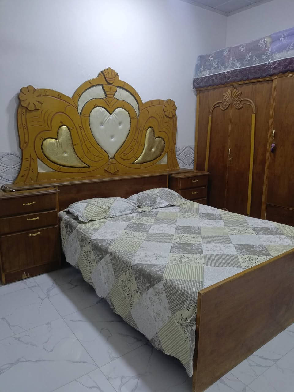 اخشاب عراقي صاج اصلي للبيع للستفسار ***********
