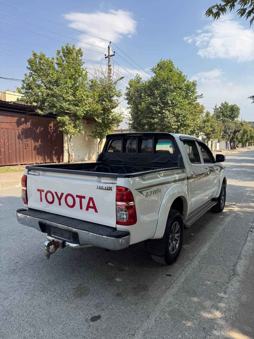 مرزيه ٢٠١٤ سياره كه ساخه منافيست دووبه يه
١بارجه و نيو سبوخه شتيكي نمونه يه له جواني و خاويني
گيرو مه كينه و ته قه و ره قه ي به شرته هه مووي به شرته
سعري ١٢٣وه رقه رقم ته له فون كورك وتس اب
*********** korak watss app مرغصور, أربيل
