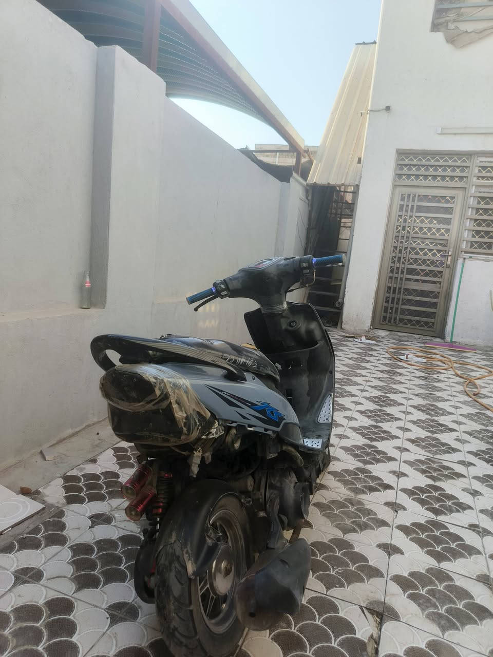السلام عليكم ماكس عدله للبيع الدراجه مفتوحه مره وحده الدراجه خير من الله شلعه ومعدل نقصها فقط ذيل وترتيبات بسيطه ويل نجمه السعر 450 هذا رقمي ***********
