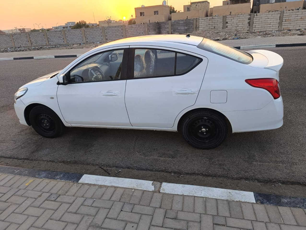 السلام عليكم
نيسان سني م  (( 2023 ))
هندي ( السنوية تنتهي ب 2030 ) 
داخلة ب 2025 
مواصفات السني الهندي معروفة 
ماشية 39 الف 
بيهة صبغ بنيد فقط بدون دواخل سطحية (ايرباك سليم)
رقم اربيل 
السيارة جداً نضيفة 
العنوان / بصرة 
السعر 107 وبي مجال 
الشراي يتصل فقط ( مكلف بالنشر ) 
الرقم ***********
