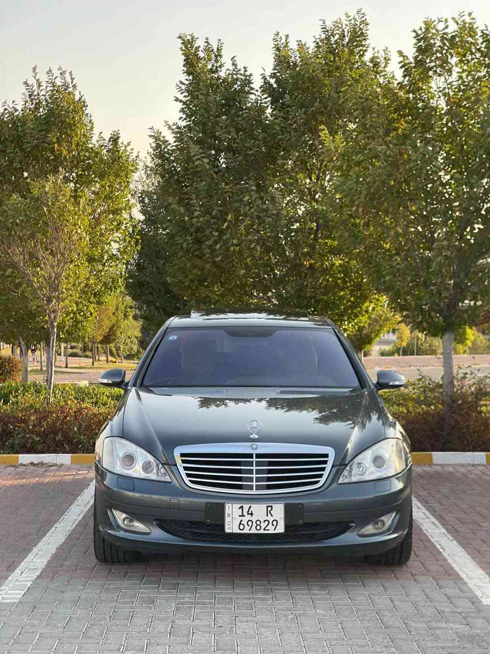 يالله سلام عليكم مارسدس S500للبيع محرك 8سلندر
ماشيه 121 الف كيلو السيارة جديدة بمعنى الكلمة جان مخزنة السيارة بعد احلى من الصور 

رقم بصرة باسمنا 

السياره جاهزه بدون اي نقص وكل اوبشناتها شغالة

وبدون اي مسج

كشنات 4 كهرباء 

بيبان شفط

تبريد ثلج ❄️

جنطه كهرباء

ناضور ليلي كروز سرعه

تحكم ستيرن كأمره خلفيه 

حساسات امامي وخلفي

حداديه امامي وخلفي جديده 

تخم تاير جديد ستوني شاده

مكينه وكير جدد 

كهربائيات كله شغاله وبدون نقص

تجاوي كهرباء كشنات مساج

بيها قطعتين بخ بدون دواخل وبدون معجون 

بصمة أبواب 4 دخول ذكي

السيارة معروضة ب١٧٥ وبيها مجال بسيط وفدوة ليعينك لتقارنها بالمهجومات كلشي اكو بالسوك حته ب ١٤٠ هم تحصل السيارة مال جناي 

***********
