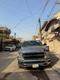 للبيع دوج رام 2023 مواصفات عاديه بدون ايرباك بدون لغد فقط قطعه وحده صب...
