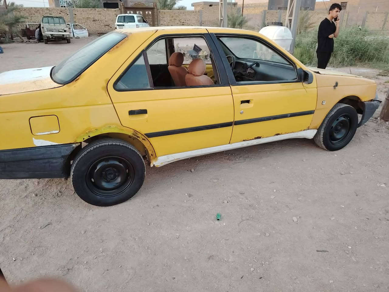 سلام عليكم سيارة لة البيع بيجو راو 2009 سنوية منتهية من شهر 3 سعر 9وبيهاا مجال رقم ***********
