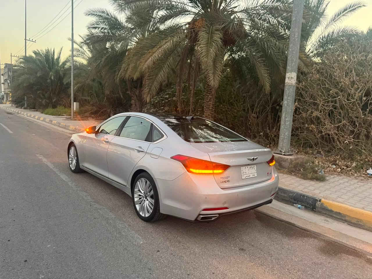 اللهم صلى على محمد وآل محمد 

للبيع فقط جنسسز موديل 15 رويال فول مواصفات السياره مخزونه بالبيت صارله 5 سنوات اوكلشي بيه ابلدي ماشيه 54 الف فقط كير محرك كفاله 

بيه ملاحظه فقط ماطور المشط واكف تحتاج ماطور 

حادثه خشم الجاملغ وطرف البنيد اكلير فقط 

السياره جديده جداا 

السعر المطلوب  160 ورقه اوبيه مجال 

مكان السياره كربلاء 

للاستفسار 

***********
***********
