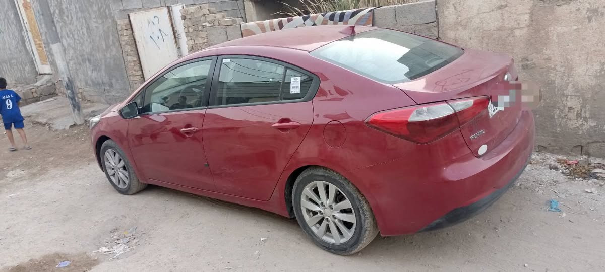 سلام عليكم كيه فورتي مديل 2014 سياره طابه كلين بدون حادث سياره تبريد تخم تأير كير مكينه خير من الله حداديه جديده تخم تأير جديد تبريد شغال حداثها بل عراق بس جاملغ اليمن مبدل بدون دواخل عنوان سياره بغداد رقم  *********** سعر 95
