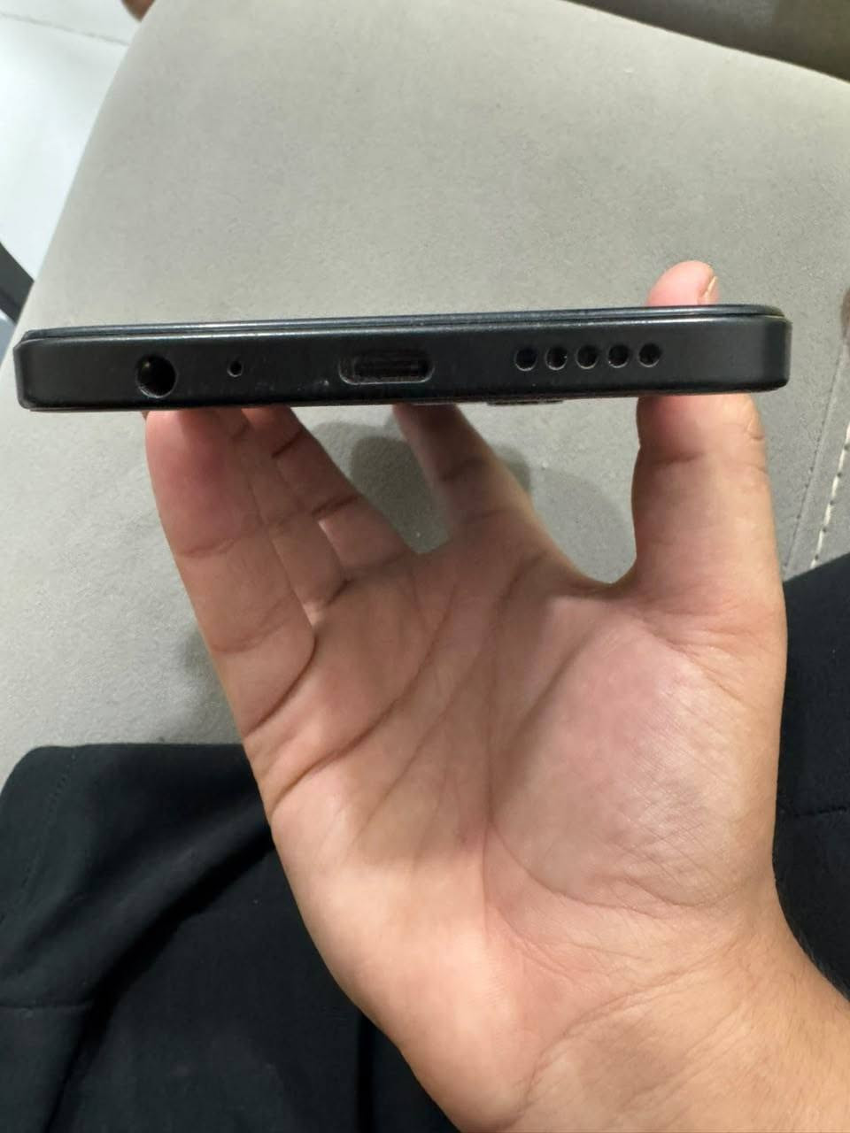 السلام عليكم
موبايل للبيع Redme Note 15c كارتونه وكفر ويا

مواصفات عاليه واحد على واحد وين ميعجبك افحص
بطاريته 6000
الذاكره 256
الهيرتيزيه 120
لمس سريع و بطاريه فول 
250 وبي مجال حك الجيه 
العنوان النجف الاشرف 
***********
