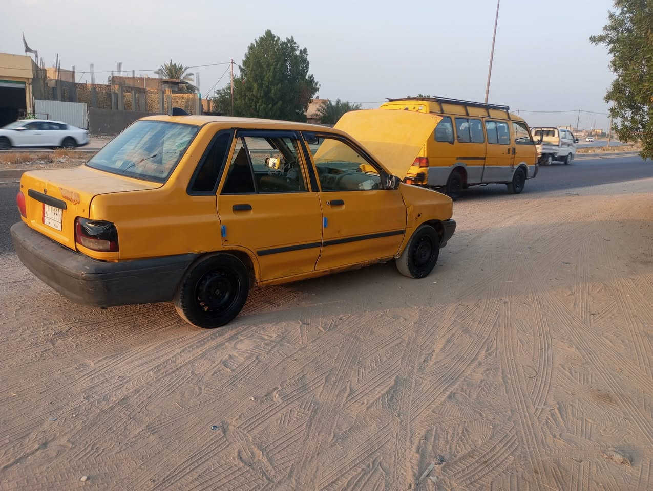 سيارة • للبيع • لا تفاصيل