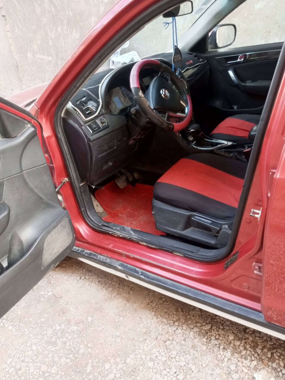 للبيع برلنس v5 2014
مواصفات 
بصمه / حساسات خلفيه/ سلايت 
تبريد /رقم بغداد دولي تحويل  السياره جاهزه من كلشي محرك كير مسبوشي ابلادي مكاني بغداد المدائن خاص مفتوح واتساب ***********
السعر 50
او مراوس حسب القناعه
