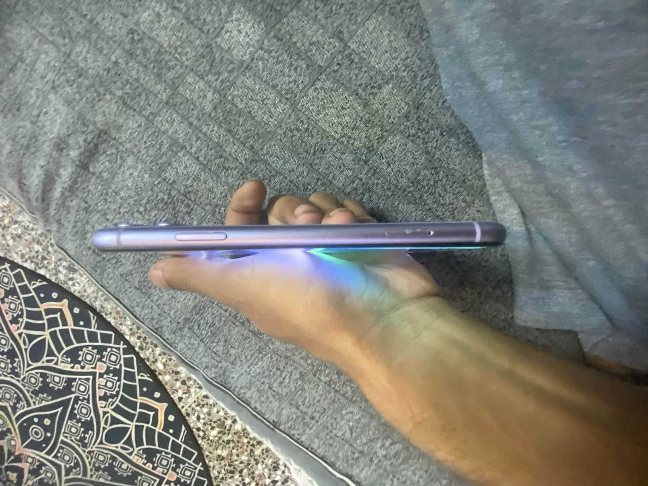 ايفون ١١ • ١٢٨ • ضهره مكسور