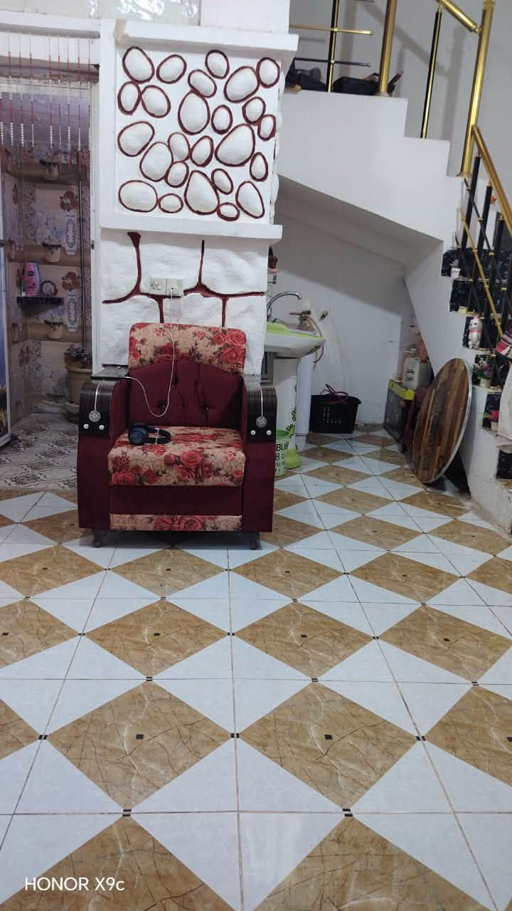 بعد الانقطاع عدنا لكم بعروض مميزة جدا ✅✅
🛑بسعرر مناسب🛑
مشتمل 🏠 طابو زراعي سند 25 ركن للبيع ❗️❗️
ملاحظة ( يحتوي الموقع على ملحق قطعه ارض بمساحة 300 أي بمعنى ان اجمالية مساحه الموقع 450 متر مربع )

محتويات المشتمل ✅

🔷استقبال كبيره 
🔷صاله جلوس 
🔷غرف نوم عدد2
🔷مطبخ حار 
🔷مجمع صحيات داخلية 
🔷مجمع صحيات خارجيه 
🔷منور + ترك 

الموقع 📍الحي الصناعي- شارع الشعائر الحسينيه 

للاستفسار اكثر 
***********
***********
او مراجعه مكتب عبدالله الزبيدي للعقار
