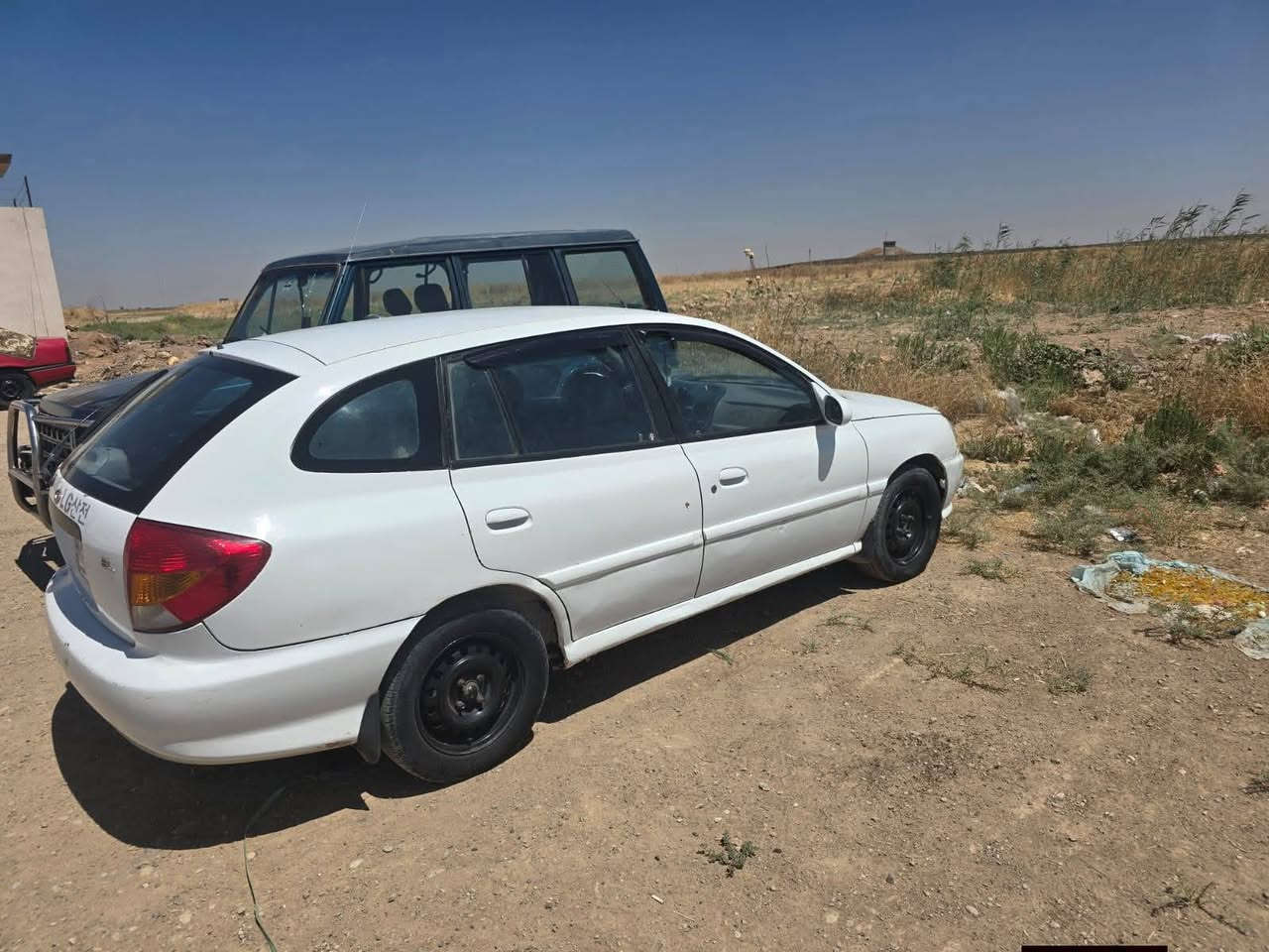 السلام عليكم ورحمة الله
كيه ريو للبيع موديل 2000 تدفئه وتبريد ثلج 🥶 سنويه مشروع وطني لل2028 شرط التحويل 
مع بطاقة بانزين 
 سيارة بيه صبغ انطيها حزام گير محرك صدر ب شرط تايرات نص عمر كهربائياته كله شغاله 
حتى سنتر لوك شغال 
 السعر 37 وبيه مجال 
للأستفسار اتصل وتدلل 
 (***********)
(***********)
بيع نقد
