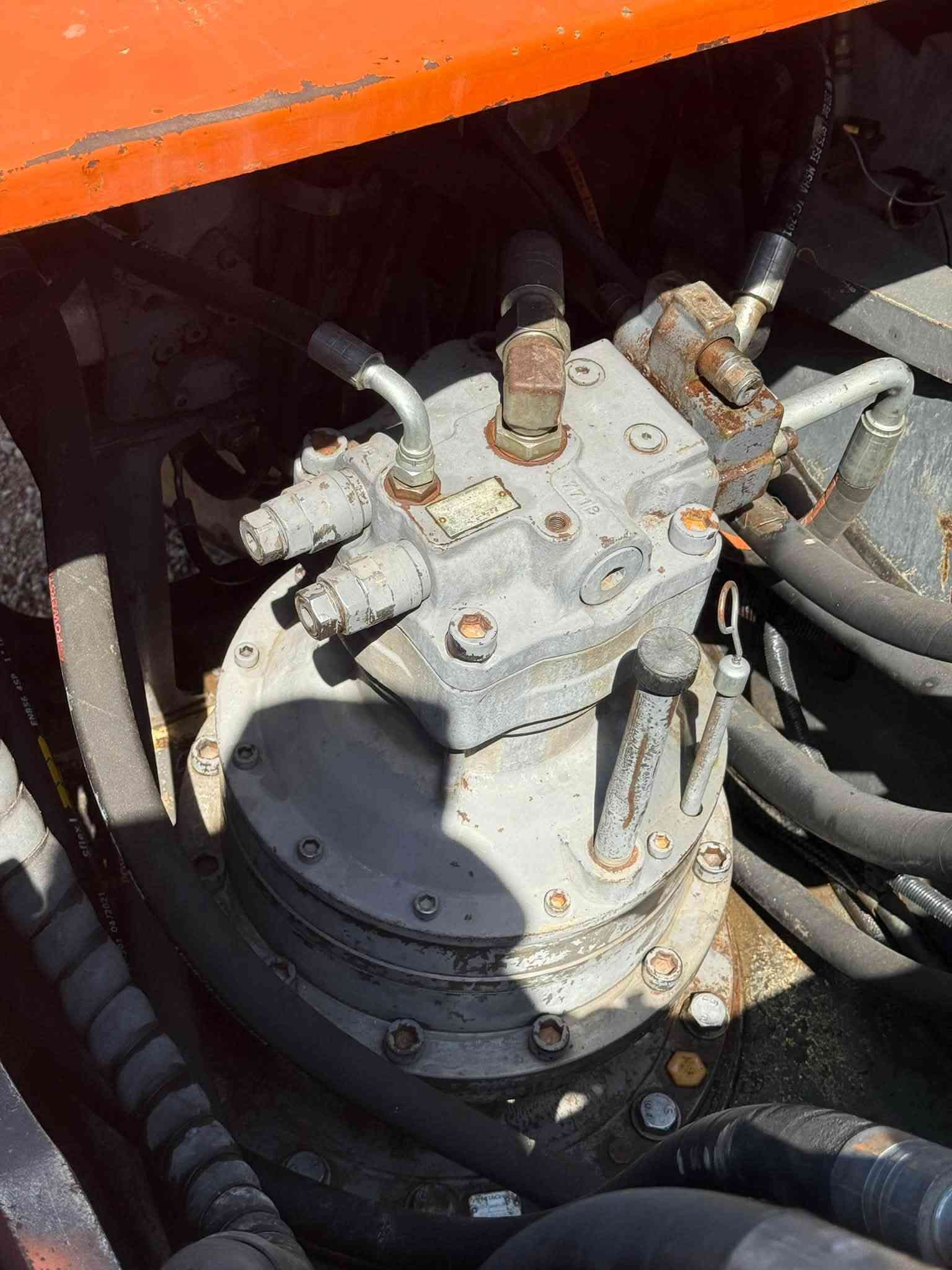 للبيع حةفارة هيتاشي Z3 حجم 350LC
مؤديل 2012 دخول جديد 
زناجيل 💯
مكفولة كفالة عامة 
***********
***********
