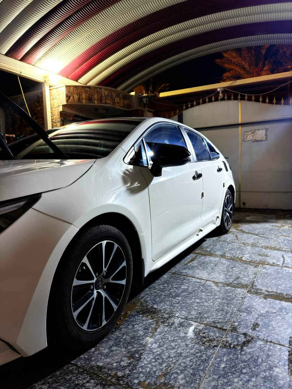 كورلا 2024  HEV علامة سوده الحديثه هايبرد خليجي شكل امريكي    مواصفات ال اس شحن ذاتي  سنويه باسمي 
رقم بغداد 
انتباااه 🔕(كرسي سايق كهرباء   + جلد احمر    ) 🔕فول الفول
   (السعر   143 ورقه وبيها مجال بسيط 
ماشيه 42 الف 
عنوان /الحله -مركز المدينه
🚗محرك 1800 
🚙سلايت روف 
🚗بصمه + دخول ذكي
🚙سبايدر صندوك 
🚗جلد  احمر 
كرسي سايق كهرباء 
🚙رادار 
🚗تحديد مسار طريق 
🚙استشعار سرعه محدده للطرق
🚗لايت زينون عالي وناصي+ لايت متحرك يمين ويسار ويا حركة الستيرن +  لد صباحي زينون+ اشارة لايت لد 
🚗كيجات ديجتل شاشه 
🚙شاشه نفكيشن + كامره خلفيه دواره 
🚗هاندر بريك بصمه + اوتو هولد 
🚙مانع نزلاق + مود درايف + ايفو مود 
🚗ايرباك عدد10 
🚙تبريد بيانو شاشه 
🚗اشاير مري
🚙ويل كب حجم 16 
🚗حساس اطار + حساس لايت عالي وناصي اوتو + حساس مطر 
🚙تحكم سترين كامل 
* السياره عليها عازل حراري جام كامل + كماليات كامله سبايدرات مري +سكوبات جانبيه +سبايدر خلفي +تخم تاير جديد  مبدل يعني انسى التايرات +تغليف بطاين بيبان + ارضيات تخم عدد 3 
فلاتر وي كل تبديله دهن ابدلهن كاملات شوته +تبريد +بطاريه
يعني معتني بالسياره كلش 
*** السياره بيها طخه بالجاملغ الخلفي جهة السايق واحد ابن حلال رجع عليها بگ وضربها وملاحظات بسيطه كلشي واضح بالصور ركز بيهن 
الي يناسبه السعر يتصل واني بالخدمه >>> الي ما يناسبه السعر يخلي لايگ ويعبر المنشور والله يوفق ويرزق الجميع

***********
