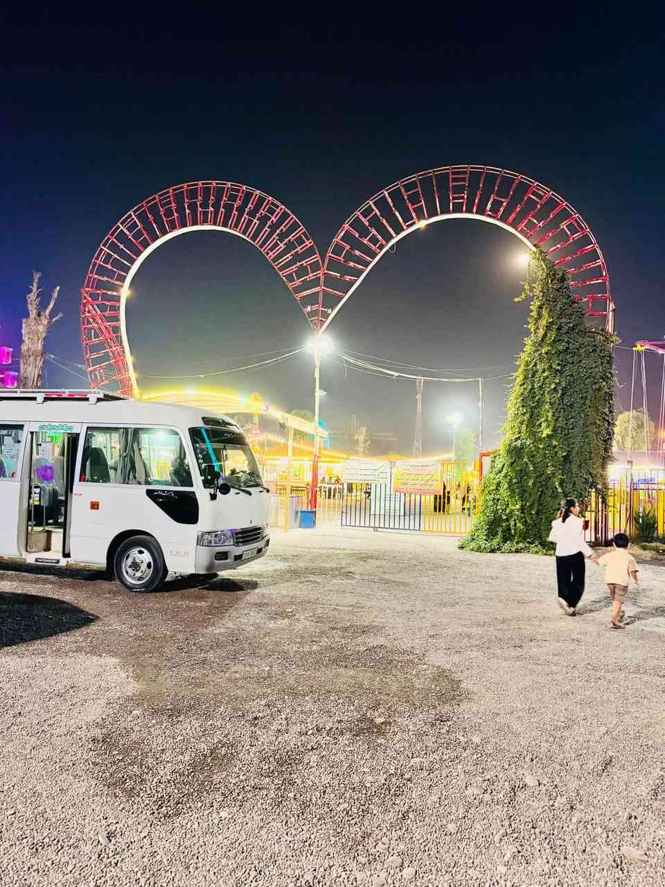 🌹 كروب حمدالسيد للسياحة والسفر 🌹
🚌 رحلة ترفيهية من الشرقاط إلى الموصل

📍 أم الربيعين – مدينة الموصل 💛

✨ وناسة، تغيير جو، وأحلى الأوقات ويانا!

💰 سعر الشخص الواحد

8,000 دينار فقط

📅 انطلاق رحلاتنا يوم الجمعة

📍 برنامج الرحلة

1️⃣ غابات الموصل 🌳

2️⃣ مدينة الألعاب 🎡

3️⃣ سوق النبي يونس 🛍️

4️⃣ كورنيش الجوسق 🌊

5️⃣ اليرموك – بارك المثنى 🎠

6️⃣ مطعم خطار 🍽️

👨‍👩‍👧‍👦 متوفر حجز خاص للعوائل

🚌 باص خاص للشباب

❤️ راحتكم وسعادتكم غايتنا، ورحلتكم ويانا غير أجواء!

📞 للحجز والاستفسار مراسلة الصفحة أو الاتصال:

حمدالسيد حصراً

***********

***********

🌹 حي الله أهل الشرقاط، ننتظركم حتى نقضي أحلى الأوقات سوا!
