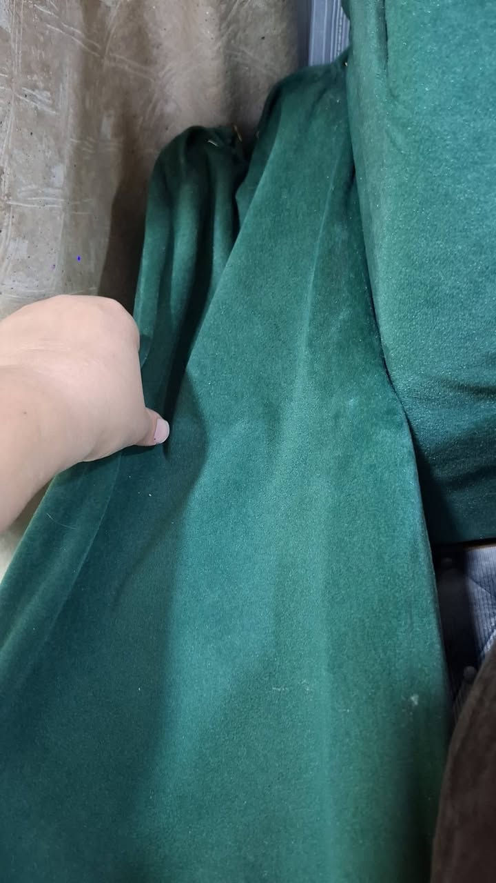 للبيع بي ضرر بسيط بليد  نضيف ٦مقاعد اريده ب١٠٠ الي تريده خاص
