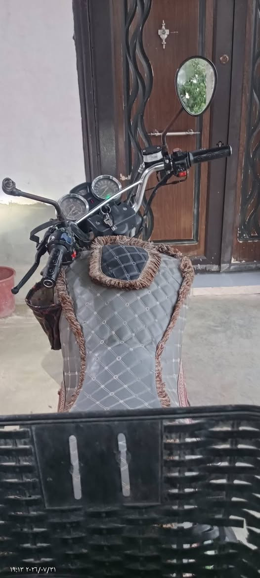 من بعد السلام 
اخوان موطور هيوشه جني موديل 23
مثل ما موضح نضيف حيل ما واصلتو صبانه محرك ما مفتوح مال جناي مطور شوف العين مكانو الزاب الشراي يتصل ويدلل ***********
