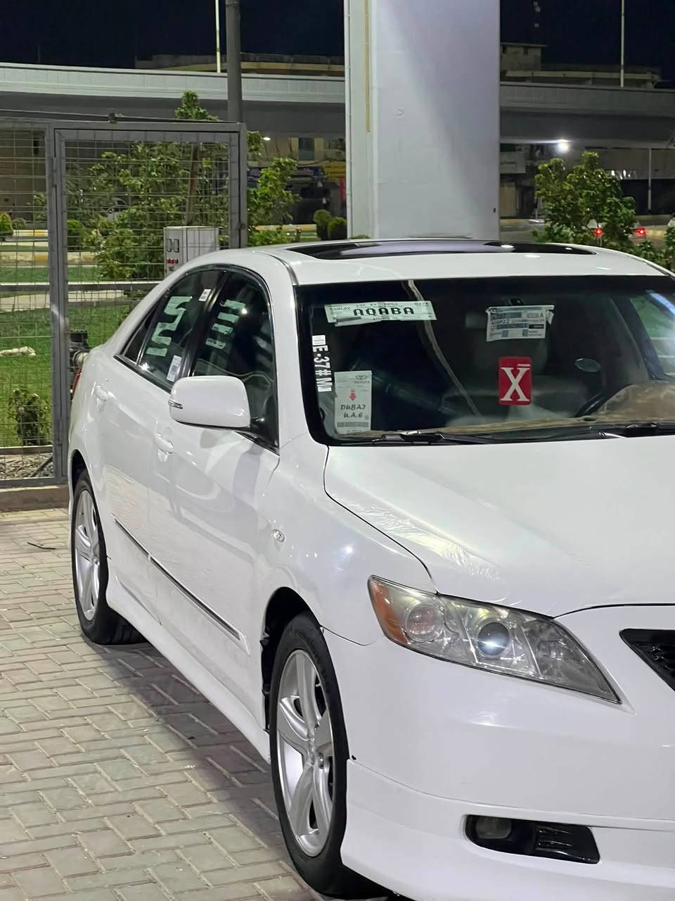 السلام عليكم
للبيع 

كامري خليجي 2008 محرك 2400 

مواصفات GLX 

فول مواصفات سلطنة 

فتحة سقف 

تحكم ستيرن شاشة وكامرة

وحساسات  كشن كهرباء داخل صاج
تبريد قطعتين 

 بردة خلفي ABS بجم زينون 

تخم تايرات صدر بطارية  كله شرط 

السيارة بدون نواقص خير من الله 

وبالعافية على الياخذها 

السيارة بيها بنيد مبدل بدون قطرة داخل  وجوا تريشه باب السائق كلير أثر شخط والباقي مكفولة كفالة عامة 
رقم سليمانية الدولي سنوية كله جديد 
شرط التحويل والغرامات  
العنوان / تكريت 
*********** خابر وبخدمتك

