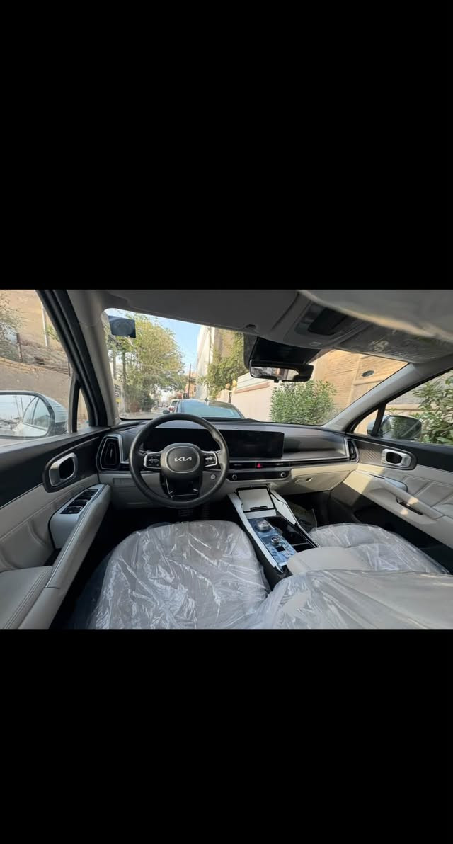 سورنتو 2025خليجيه ماشيه 20 الف كيلو محرك ٦  اسلندر السياره بيها pdrفي الجنطه بافي السياره كفاله عامه السياره نضافه١٠٠٪؜ السياره فول عدا البنو رامه السعر ٢٩٠$ العنوان الرميثه الرقم ***********
