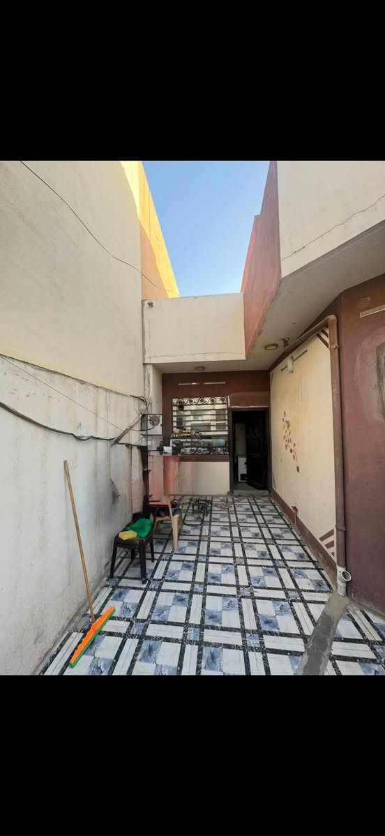 سلام عليكم بيت للبيع زراعي

بيه غرفتين نوم و استقبال و مطبخ و حوش بيتونه 

مساحه 100م واجه 7 ونص 

خدمات كامل ماي كهرباء شارع تبليط

سعر بيت 82قفله 

عنوان  كركوك  خلف تجاري حي واسطي قرب دائراء المعوقين 

ال شراي  يتصل ***********
