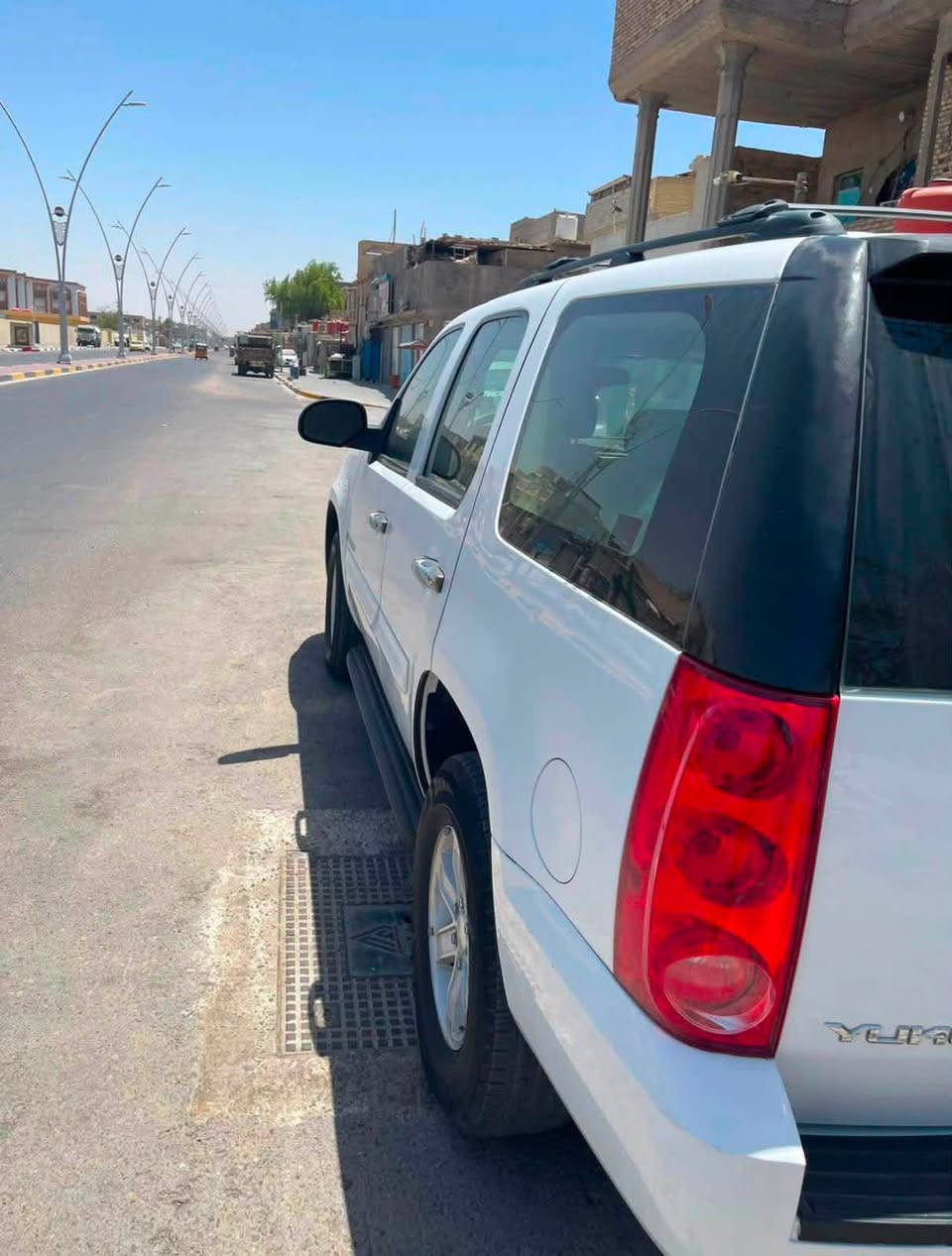 جمسي يوكن 2008 خليجي كفاله عامه بيها صبغ ارباع الابواب فقط رقم دولي تحويل ثاني يوم كشنات لون عسلي ***********
