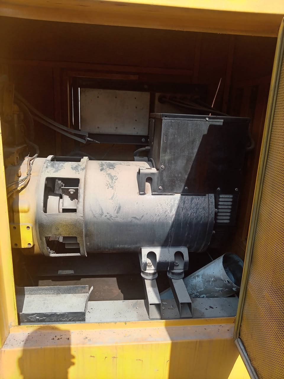 مولدة جوندير 250kv  مكان اربيل صناعة جنوبية رقم واتس اب ***********
