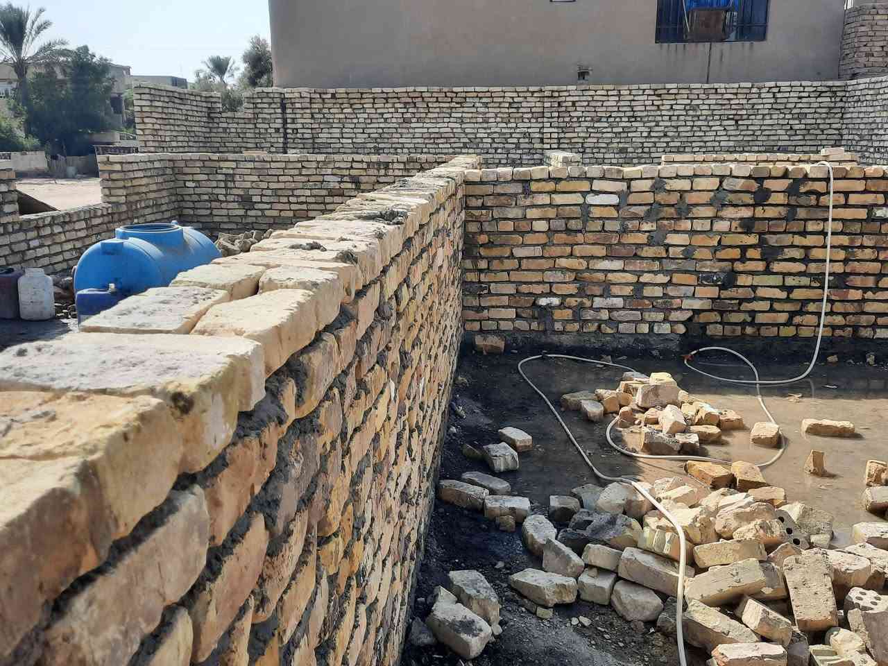 طابوق عادي ٥٠٠ جديد ٤٥٠ خلفه بناء احمد الجبوري شغل على دبل شغل نضافه الموقع تصال الواس اب او رقم الواس ***********

