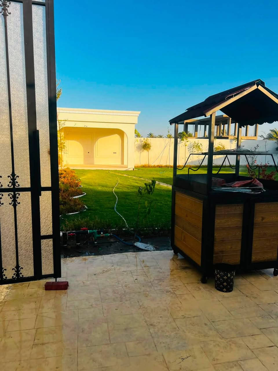 إلى عوائلنا الكرام كل أهالي بسمايه
نود ان نعلن إليكم مزارعنه في منطقة البعيثه في اجواء ممتعه جداً توجد مزارع حسب الطلب والعوائل تكون للمناسبات والأعراس وحفلات تخرج والأعياد الميلاد للذكور والإناث 
يوجد إليكم جدول الشفتات 
الصباحي من الساعه 8 صباحاً إلى 6 مساءاً 
والشفت المسائي من ساعه 8 مساءاً إلى ساعه 6 صباحاً 
الاستفسار والحجز على الرقم التالي 
***********
متوفر في كل الأوقات على رقم أو الواتساب 
ملاحضه / يوجود مسابح للأطفال والكبار مؤمنه بالكامل 
اخوكم الاداري علاوي الطرموز 
وشكر وتقدير إلى أهلنا جميعاً
