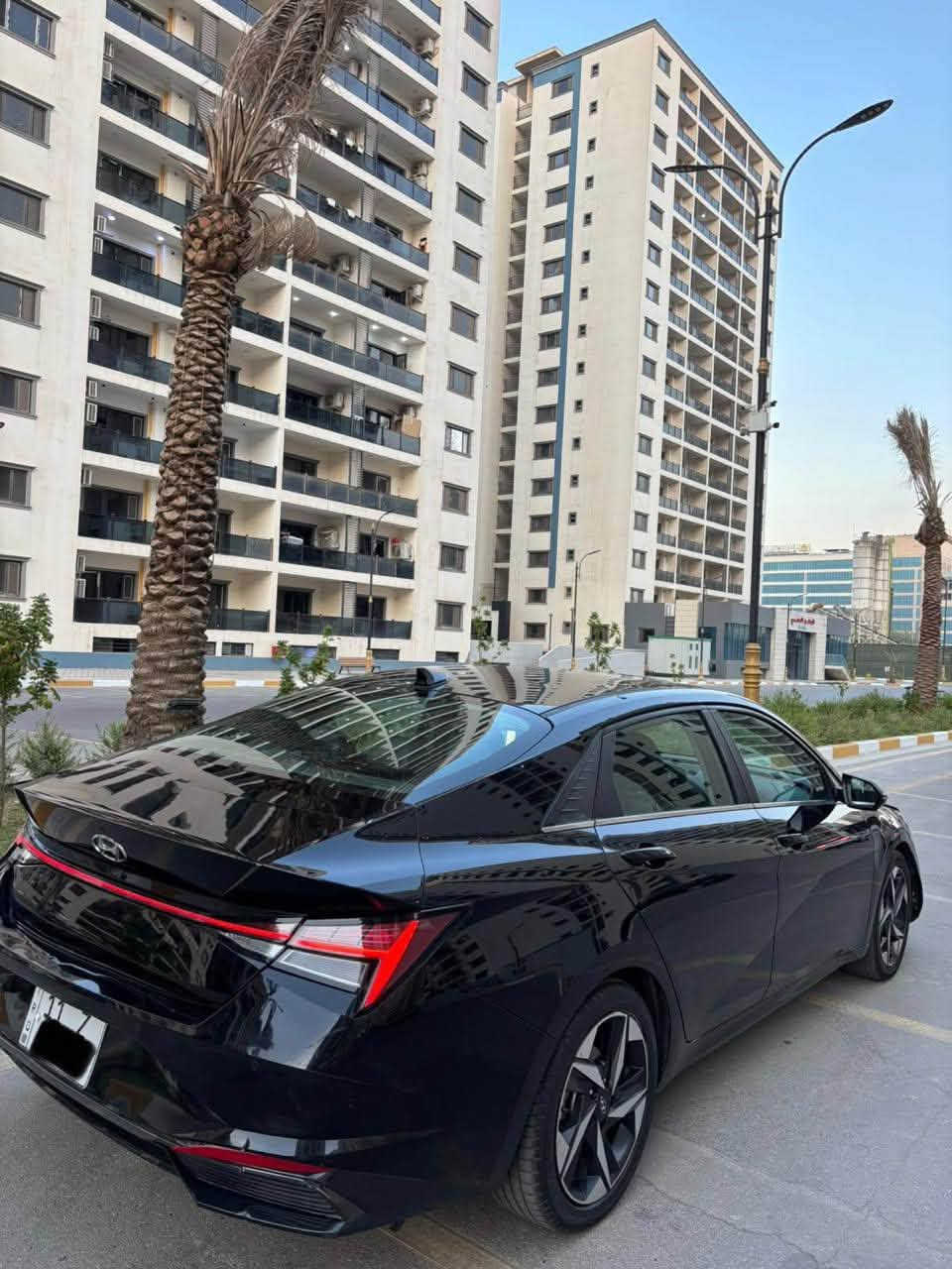بيع مستعجل فقط 135 ورقه
الانترا 2023 هايبرد فول للاخير 
فتحه بصمه تشغيل عن بعد كراسي كهرباء وجلد 
(( وتدفئة وتبريد كراسي )) + ميومري خزن 
ماشيه 46 سياره جدا نظيفه 
حادثها خلفي بسيط جاملغ وطرف جنطه 
(( كير مكينه + ايرباكات كلها سليمه )) 
عنواني المنصور رقمها بغداد باسمي
***********
