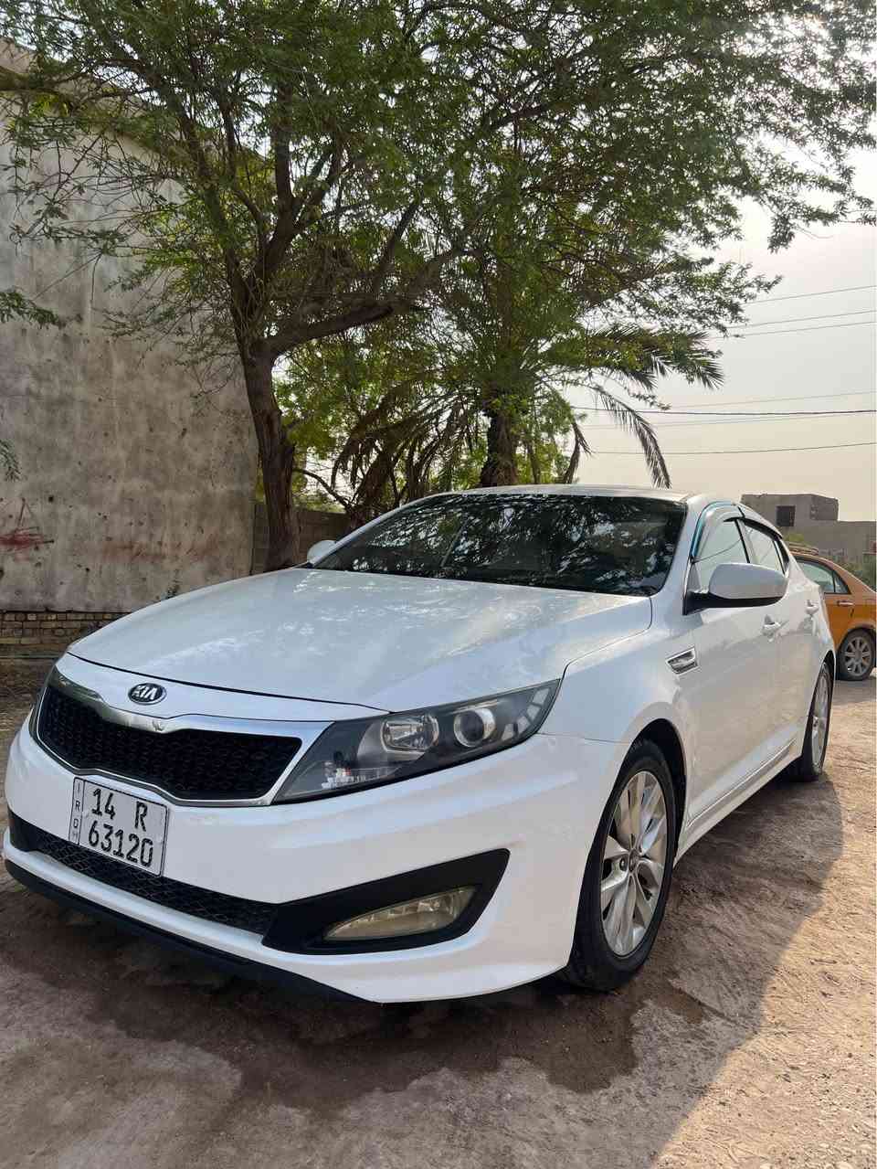 ماكو هيچ نظافة بهيچ سعر 
كيا k5 واردي كوري موديل ٢٠١٢
محرك ٢٠٠٠ بنزين عادي 
تخم تاير جديد  
لايتات امامية جديدة و زنون ابو الضمان 
گير محرك شاصي لغد دواخل كلهن مكفولات
السيارة عليها ادامه جديده 
حدادية وتبريد 100/100 
شاشة جبيره
سيارة جاهزة على اخر حبة وماناقصها برغي واحد 
جميلة وناصبة وبالعافية على الياخذها 
سنوية 2030 بإسمي تحويل مباشر 
السياره طخات وتكحيل شوف العين 

لغد شاصي دواخل كفالة من الشخط 
السيارة داخلة للعراق كلين بيها فقط جاملغ امامي عكس السايق مفتوح فقط انا هم ابيعلك مبدل

من الأخير سيارة مال بيت مامشتغل بيها تكسي

سعر السيارة 115 💲💵
مكان السيارة بصرة📍
‭ 📞 *********** ابو الخصيب, البصرة
