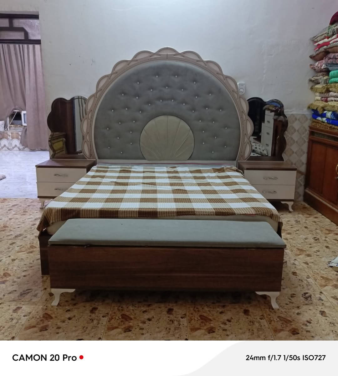 غرفه نظيفه • للبيع • مثل الصور