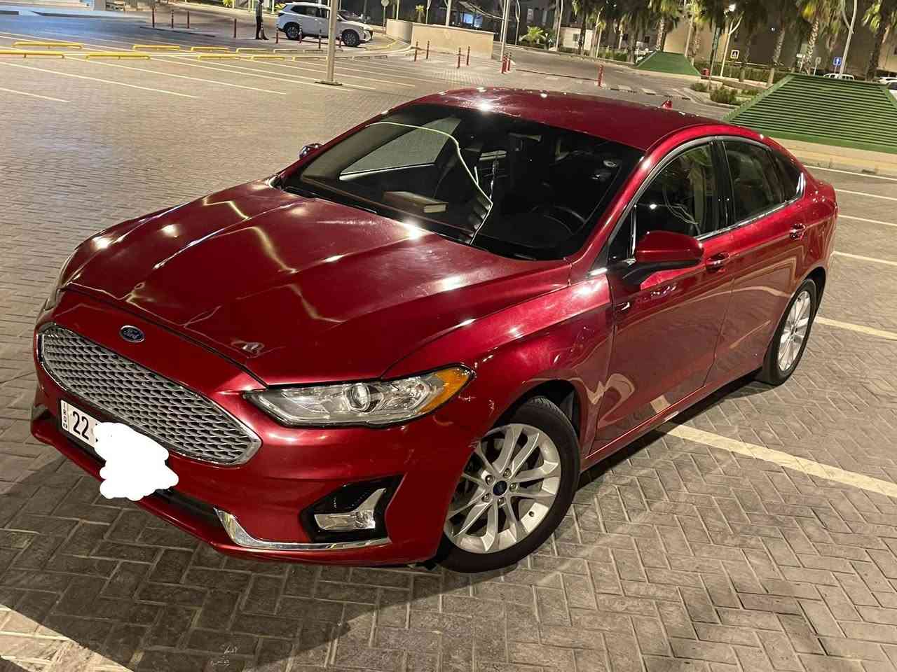 السلام عليكم
فورد فيوجن ٢٠٢٠ وارد امريكي بيها بنيد مبدل وباب مرشوش بدون دواخل والباقي كفاله كير محرك تبريد السياره جاهزه 
***********
***********
