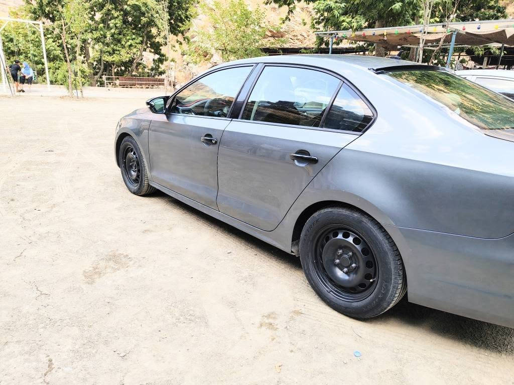 سياره نظيفة مال بيت ما بيها اي عيب واي مشكله بس باب السايق مصبوغ واحد بدون دواخل محرك 20 نظيف وارد خليجي بدون توربو شاشه ايباد 
للاستفسار على هاذا الرقم 

*********** أربيل, العراق
