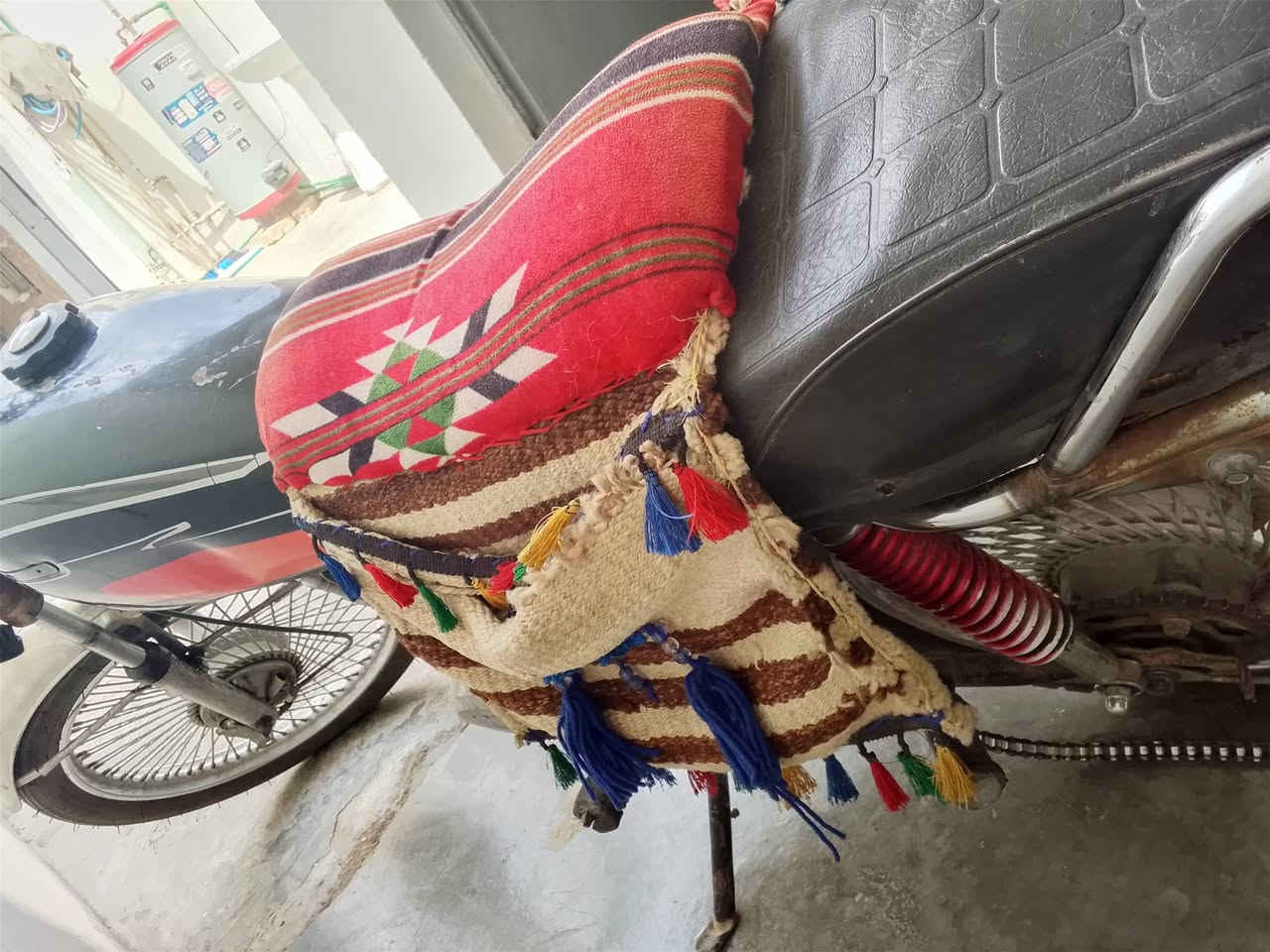 في اوراق خمس اوراق اريد 350/***********
