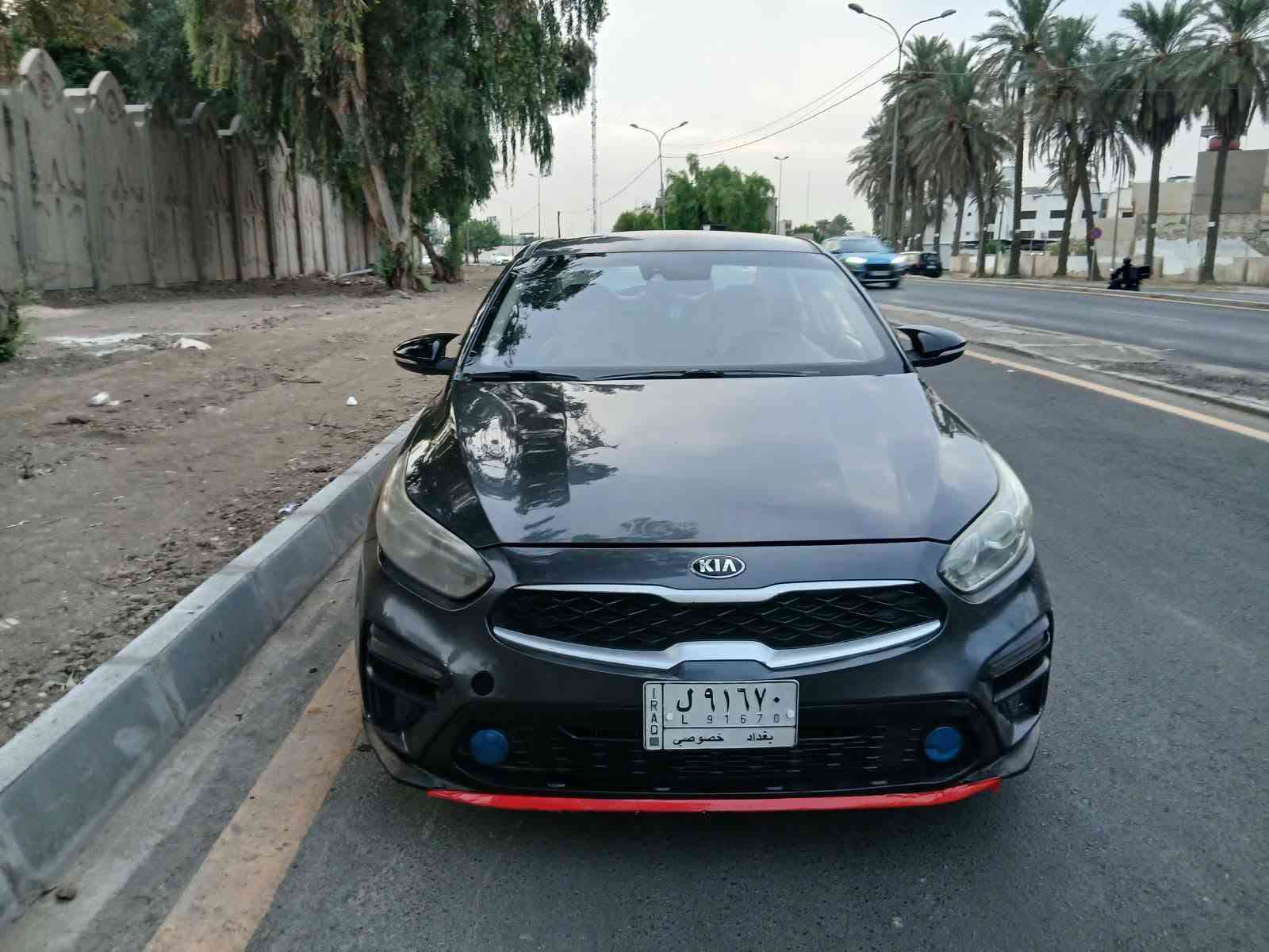 وشالسلام علبكم كيا فورتي ٢٠١٩سياؤة جاهزة مابيهه نقص كيرمحرك تبريد صدر تخم تاير محرك2000دوش بيهه صبغ بنيد وجاملغ وباب السايق والي خلفه وبيهه باب الصدر صبغ كفاله من الغد والشواصي والتكم والقمارة والدواخل كفاله السعر١٠٠قفل قفل للتصال*********** بغداد, العراق

