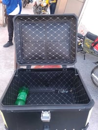 بوكس لبيع الحجم كبير العنوان حي الجهاد 07800961588