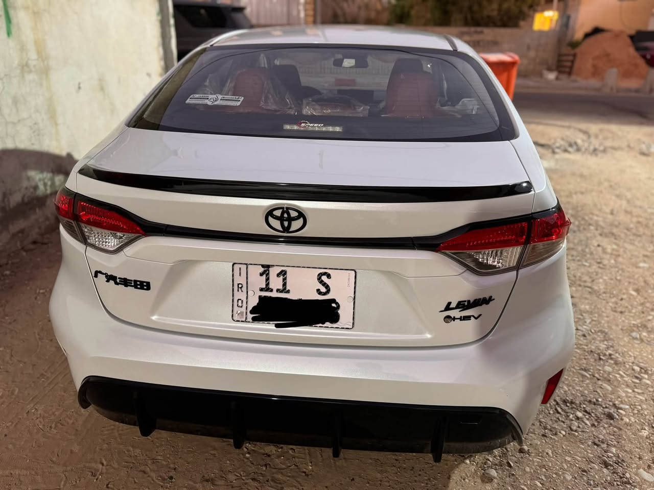 كورلا s بلااك اديشن فول مواصفات فتحه تحكمات اعلى فئه داخل جلد ماروني بيها بارد بسيط وتكحيل خفيف ماشيه 11 الف  مواصفات البلاك معروفه بعد سعرها 25 مليون و٣٠٠ مكانها لمنصور 
*********** للاستفسار

