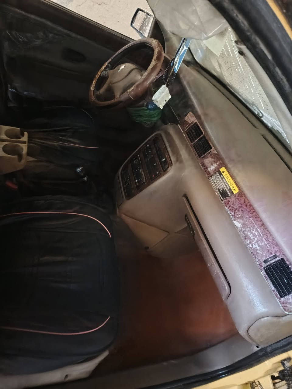 سمند للبيع موديل ٢٠١١ 
السعر ٢٤ .. وبيها مجال . العنوان بغداد التاجي 
الرقم واتس اب ***********
