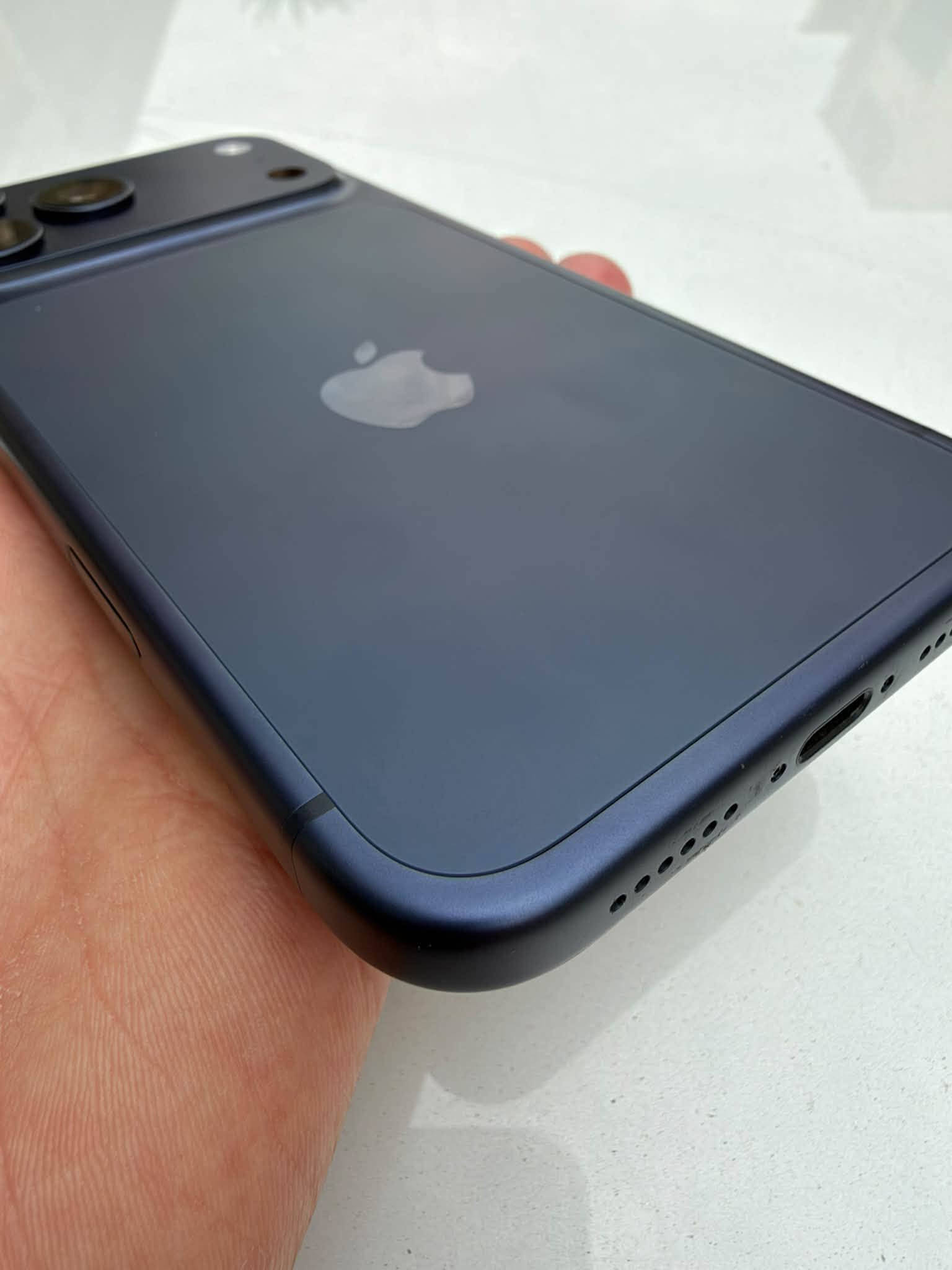 iPhone 17 pro max
الذاكره : 256GB

النظافه : 100‌‌‎%‎شخط مابي 

الملحقات : كامله 

البطاريه : 100‎%‎🔋  

الدورات 47  🔂

النوع : ماستر شريحه فعليه 

بغداد الدوره 📍

***********
