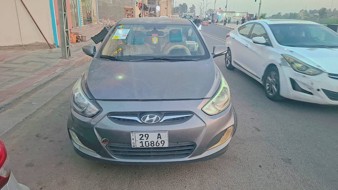 *********** اكسنت ٢٠١٥ خليجيه مكينه ١٦٠٠ تخم تاير تبريد شغال رقم واسط بأسمي حداديه جديده بيه رشات صبغ للجماليه بدون ضربه السعر ٧٢ مكان السياره واسط
